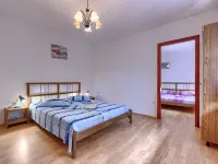 Jakov