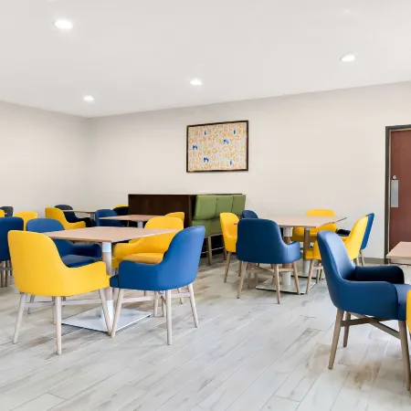 Holiday Inn Express & Suites SOUTHFIELD - DETROIT by IHG