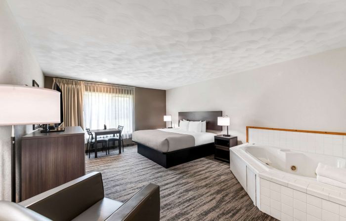 Quality Inn & Suites Munising