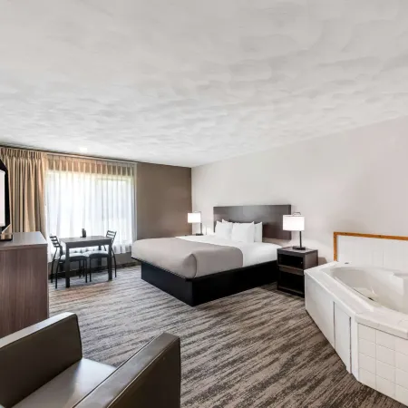 Quality Inn & Suites Munising