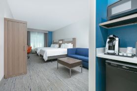 Holiday Inn Express & Suites MARSHALL by IHG