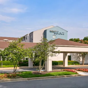 Sonesta Select Columbia Hotels near The Mall in Columbia