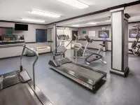 Americas Best Value Inn Canton فنادق في كانتون