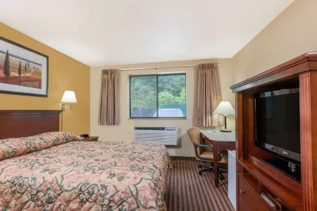 Super 8 by Wyndham la Vale/Cumberland Area