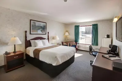 Ramada by Wyndham Nisku Edmonton Airport Hotels in 