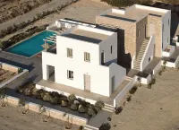 Kedros Milos Suites