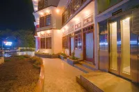 Pax Hotel Ark 150 Meters from Mall Road - Bjergudsigt