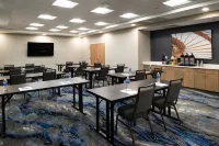 夏洛特大學研究園區萬楓酒店及套房