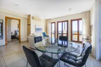 Perfect getaway for 2 with shared pool