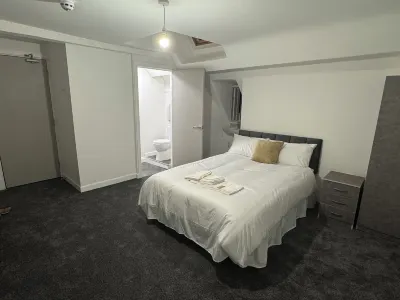 OYO A Better Night Hotel Limited Hotels near Walkden Railway Station