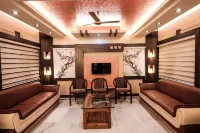 Hotel Lee Garden Near to Blue Flag Beach 500 Mtrs