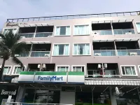 Benyada Lodge - Surin Beach Hotels in Surin Beach
