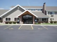 AmericInn by Wyndham Newton Hotels near Iowa Speedway