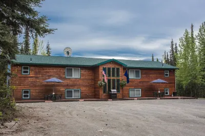 3 Bedroom, 1 Bath Peaceful Lodge Just Minutes From The Kenai River and Soldotna!