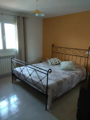 Breathtaking views over the valley, quiet, air-conditioned. Villa apartment 6 p