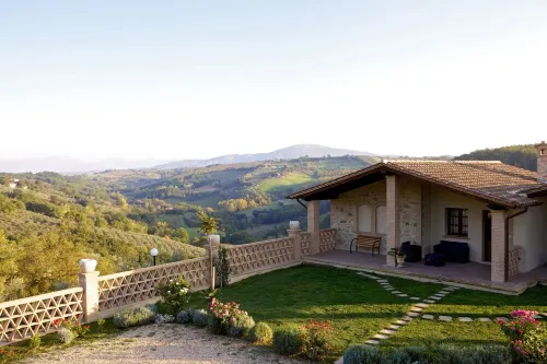 VILLAMARI NATURE&REST FARM: HUGE LOCATION PRIVATE POOL PRIVACY