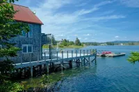 Tidewatch- harborside cottage, unparalleled views