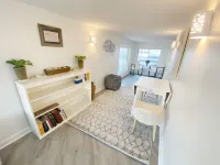 Bliss Beach House ♦ Vast Ocean Views ♦ Skydeck ♦ Private Hot Tub