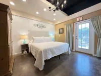 The DOWNTOWN LOFT, on the square, across from Piedmont University, sleeps 4.