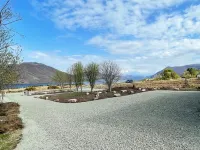 Lovely cosy cottage with stunning loch and mountain views in scenic countryside Hotels in Garve