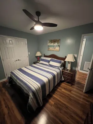 The Ducks Summer Nest @ White Lake NC.  A cozy, 5-bedroom 3-bath cabin.