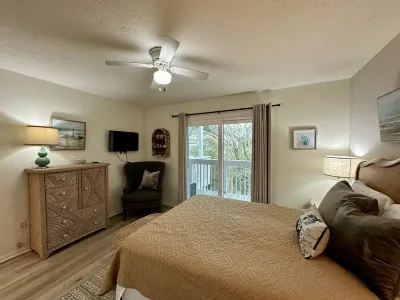 Cozy 3 Bedroom 2 Full Bath Condo - 2 Minute Walk to Beach!