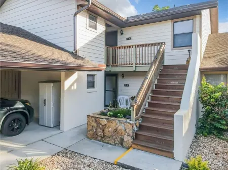 Beautiful 2 bedroom 2 bath downstairs unit in Citrus Hills Fl.