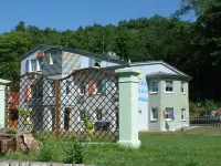 Guesthouse Rand Berlin - Nussbaum for 3 adults or 2 adults + 2 children up to 12 years. Hotels in der Nähe von Museumspark Rüdersdorf – Otto-Torell-Haus