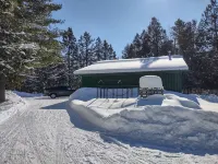 Secluded cabin in the woods-UTV, hunting, fishing, pet friendly