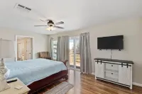 Moss Lake retreat