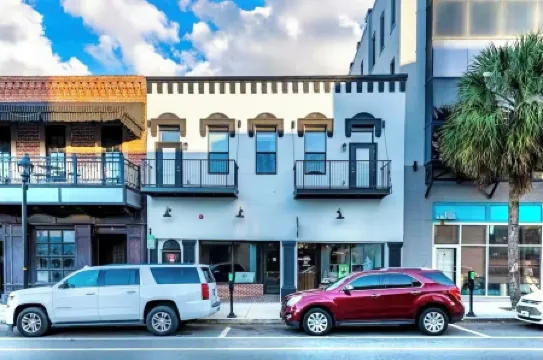 Ocala Downtown Square Apartment