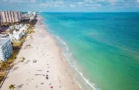 Amazing view, stylish & Lovely, 1 mile to beach famous hollywood beach broadwalk Hotels in Downtown Hollywood