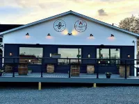 Downtown Studio at The Lake -Unit 4 Hotels in Crawford  County