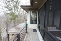 Treetop Retreat With Seasonal Views of the Kalamazoo River