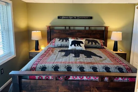 Spectacular Mtn Views-Artfully Decorated. Inviting, Warm & Rustic.