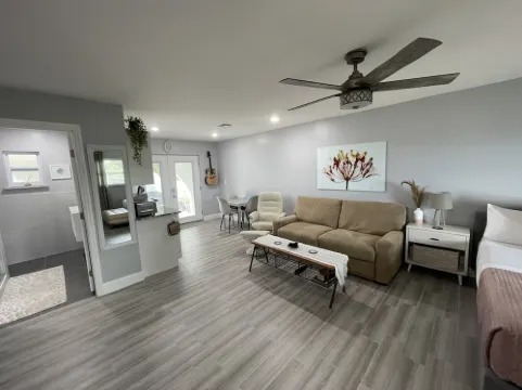 Intercostal paradise 🐬 🏖️ Romantic getaway🏝️