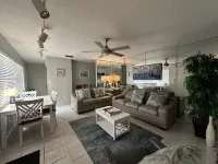 Cozy Condo- 5 min walk to Siesta Key Beach,on Sarasota Bay,heated pool!