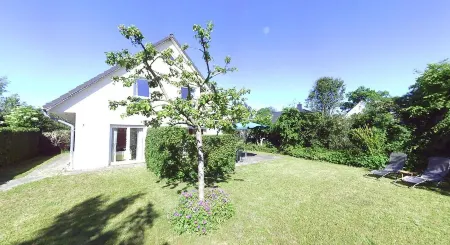 New, comfortable vacation home close to the beach Отели в г. Хоэнкирхен