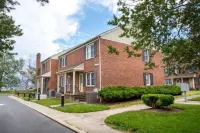 Waterviews, Comfort & Convenience!