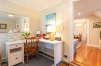 Cozy 4 bedroom cottage in town, with parking