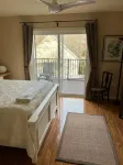 Beautiful downtown Rehoboth Beach townhouse - 3 blocks to the beach/boardwalk.