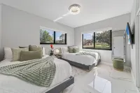 Amazing Family Paradise: Pool/Playground/BBQ/Games