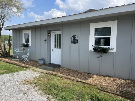 Easy drive to Covington square. Safe gated property.