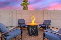 Lux Pool + Hot Tub + Fire Pit Stadium Desert Oasis