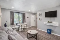 Pet Friendly Duplex 6Ft Fence King Bed