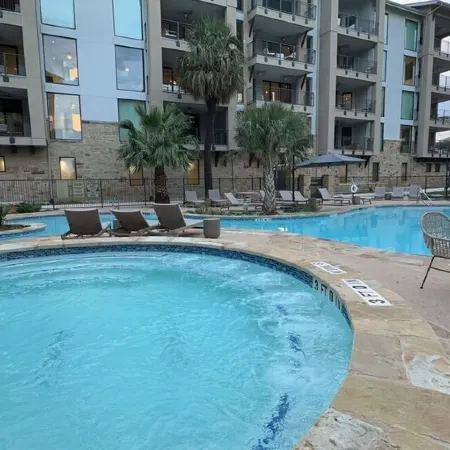 🌟Lakeside Getaway Luxury Waters Condo @HSB Resort Near Yacht Club Pool HotTub🌟