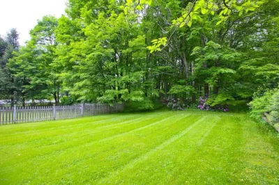Minutes from Ski Butternut, Tanglewood, and Downtown Great Barrington Hotels near The Guthrie Center & Foundation