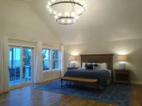 Beach Breeze-Lakefront Home-Private Beach-Porch-Deck-Firepit-5Br Ensuite-Hot Tub - 4-Star