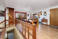 Mountain Cabin with long range views, privacy, and more.