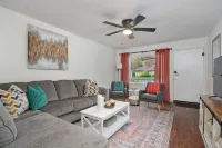 Hidden Gem less than 5 minutes from Bass Pro/Wonders of Wildlife, MSU and Mercy